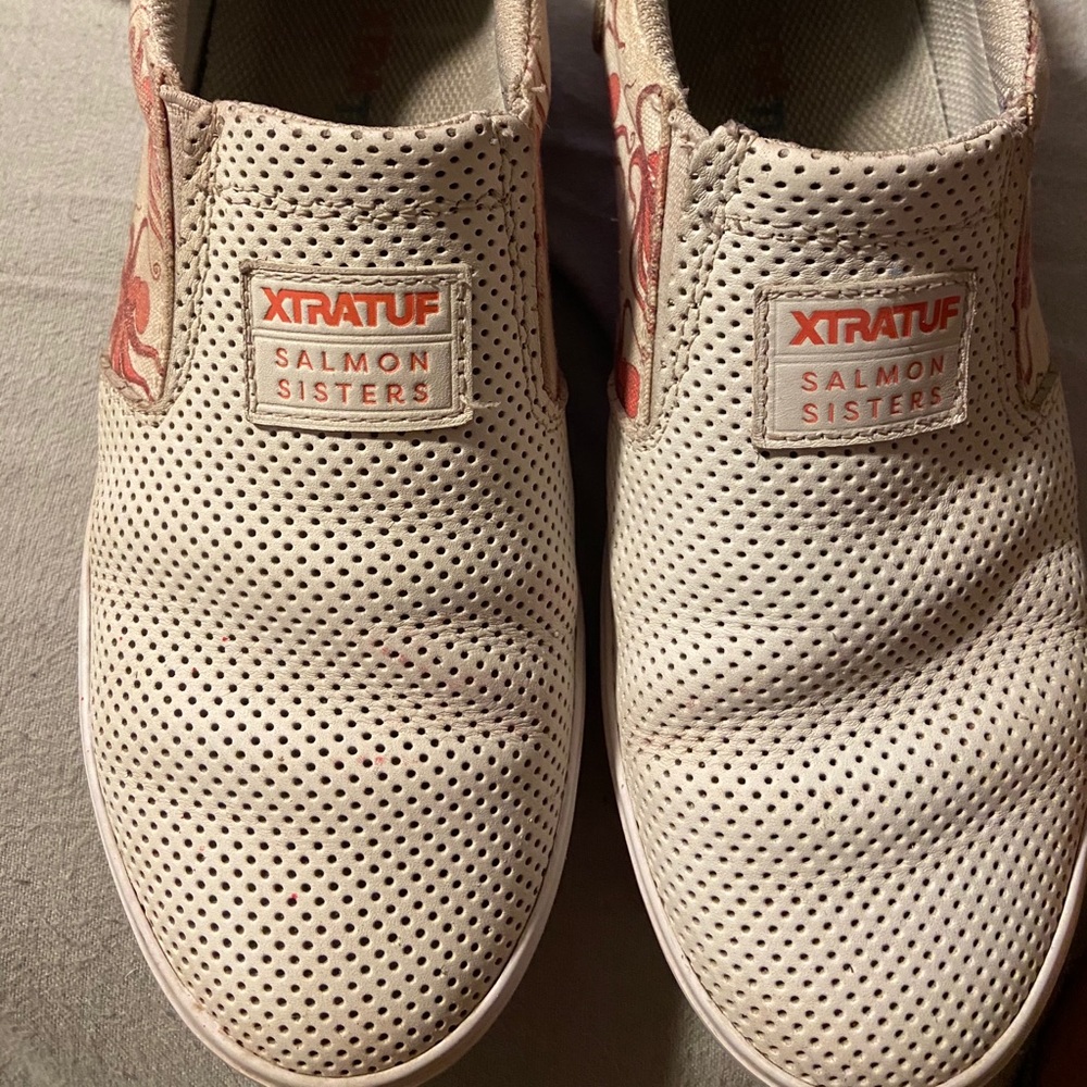 Xtratuf octopus deck shoes